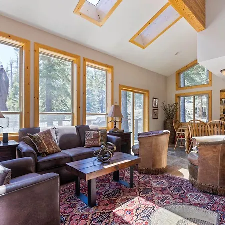 Trailside - Alpine Meadows 6 Bedroom With Private Hot Tub